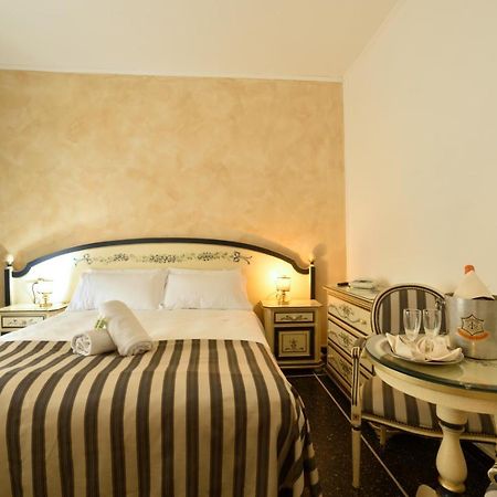 Hotel Morchio Mhotelsgroup Diano Marina Exterior photo