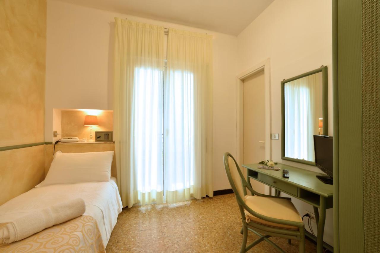 Hotel Morchio Mhotelsgroup Diano Marina Exterior photo