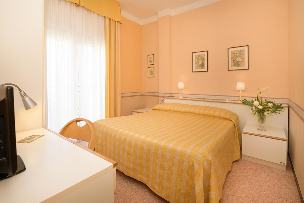 Hotel Morchio Mhotelsgroup Diano Marina Exterior photo